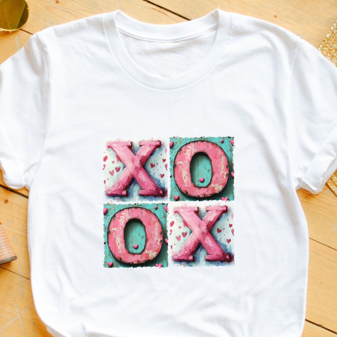 "XOXO Aesthetic T-Shirt – Elegant Minimalist Design for Everyday Style | Unisex Fit"